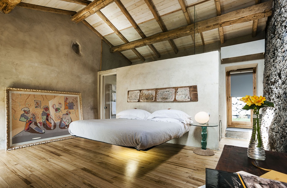Monaci delle Terre Nere levitating bed