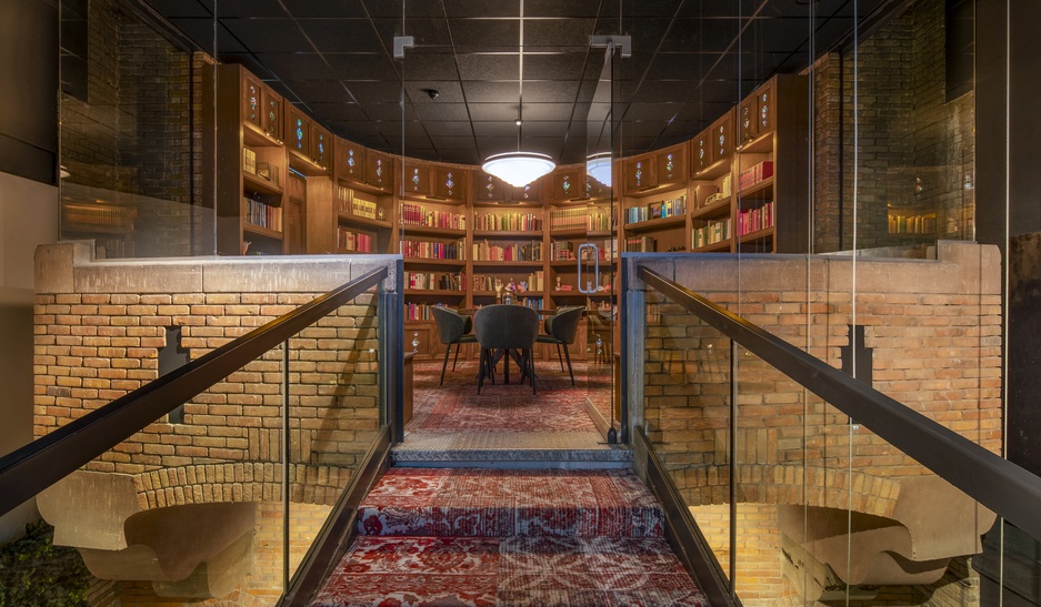 Bunk Hotel Amsterdam Library