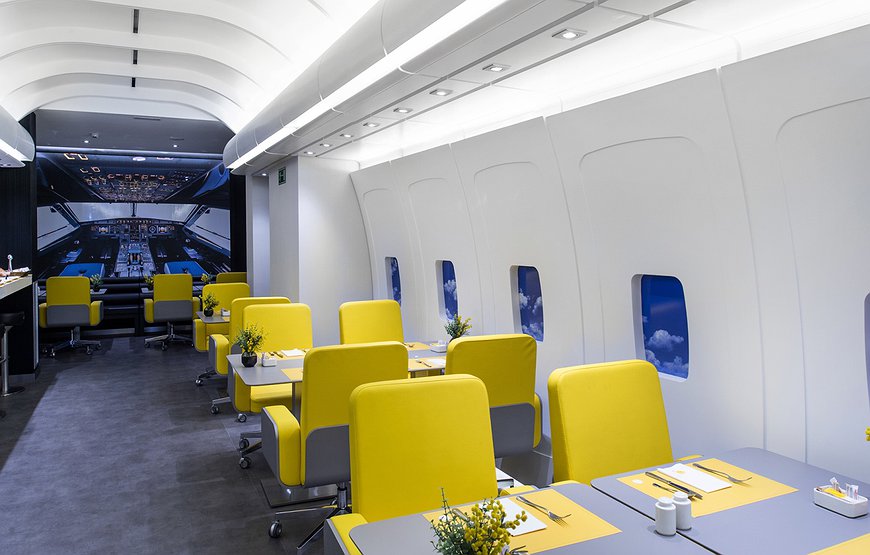 Hotel Vueling BCN - A Place For Aviation Fans