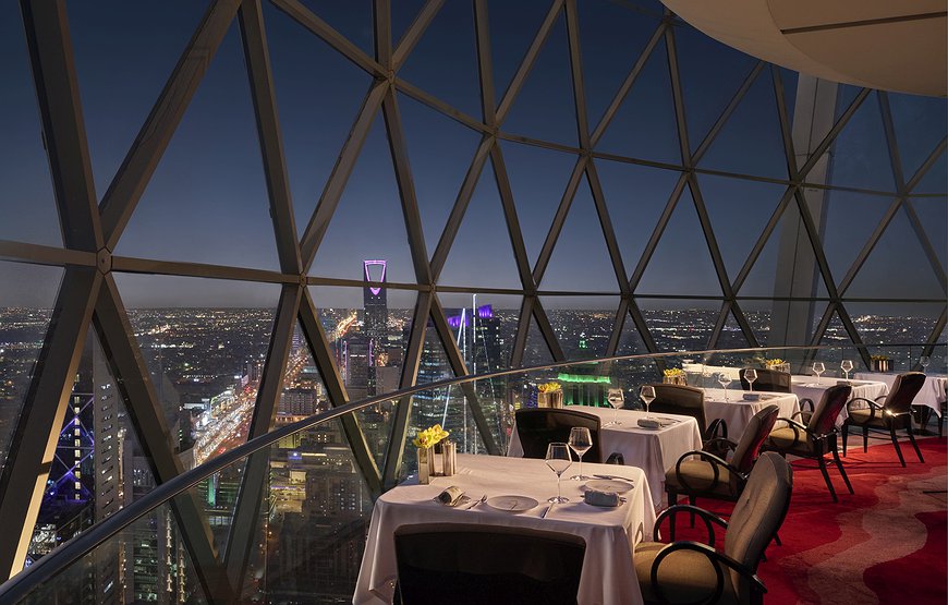 Mandarin Oriental Al Faisaliah, Riyadh - Foster's First Middle Eastern Icon